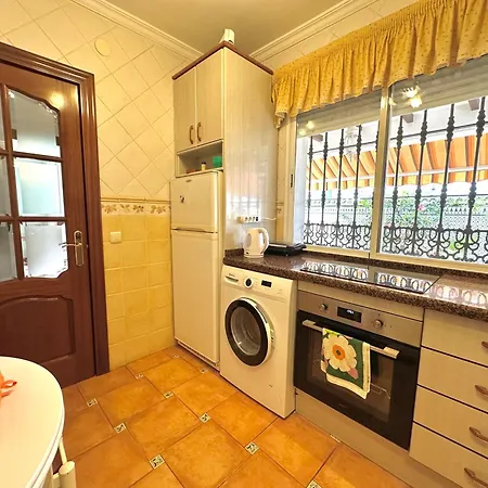 Дом отдыха Pepita - 3 - 350 Metros Playa - Piscina Торремолинос