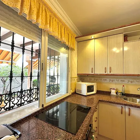 Holiday home Pepita - 3 - 350 Metros Playa - Piscina